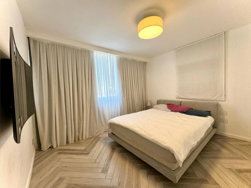 Renovated apartment on the Kikar